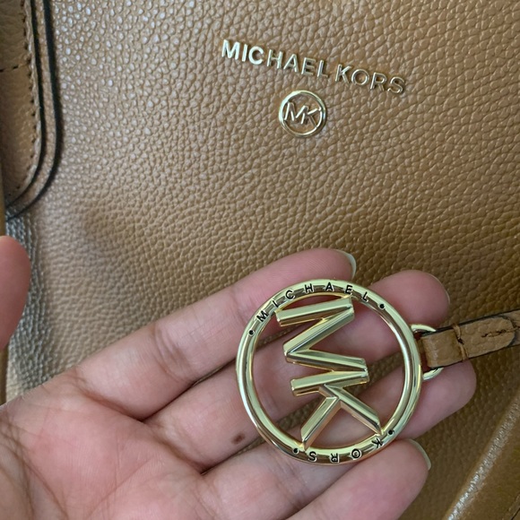 New MK tote ♥️ - Picture 6 of 8